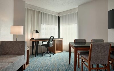 Fort Pontchartrain Detroit, a Wyndham Hotel