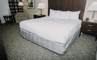 DoubleTree by Hilton Detroit - Dearborn