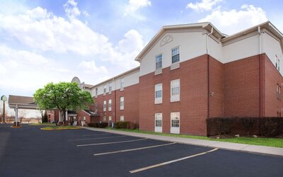 Wingate by Wyndham Roseville/Detroit