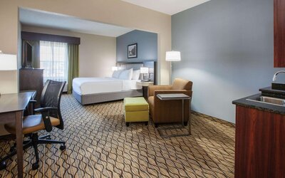 Wingate by Wyndham Roseville/Detroit
