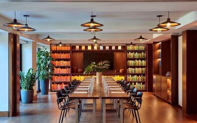 Professional meeting room at Arlo SoHo.