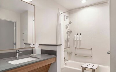 Fairfield Inn & Suites by Marriott Detroit Taylor
