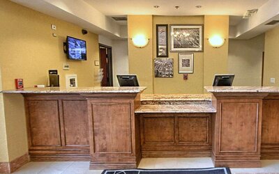 Country Inn & Suites by Radisson, Dearborn, MI