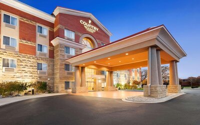 Country Inn & Suites by Radisson, Dearborn, MI