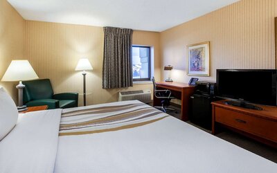 La Quinta Inn by Wyndham Detroit Southgate