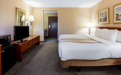La Quinta Inn by Wyndham Detroit Southgate