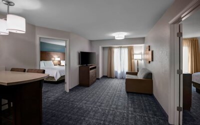 Staybridge Suites Southgate Detroit Area by IHG