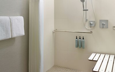 Courtyard by Marriott Detroit Warren