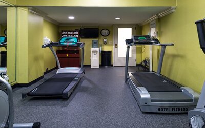 Holiday Inn Hotel & Suites Warren by IHG