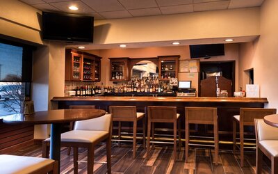 Holiday Inn Hotel & Suites Warren by IHG