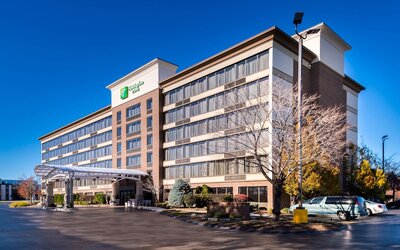 Holiday Inn Hotel & Suites Warren by IHG