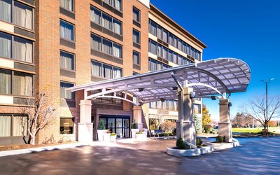 Holiday Inn Hotel & Suites Warren by IHG