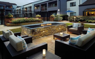 Courtyard by Marriott Raleigh Midtown