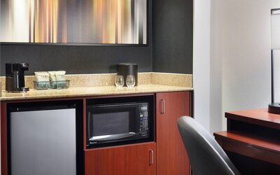 Courtyard by Marriott Raleigh Midtown