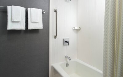 Courtyard by Marriott Raleigh Midtown