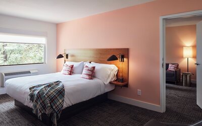 The Longleaf Hotel