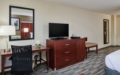 DoubleTree by Hilton Raleigh Crabtree Valley