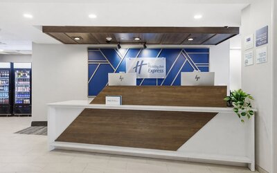 Holiday Inn Express And Suites Raleigh West Lenovo Center by IHG