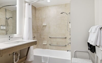 Holiday Inn Express And Suites Raleigh West Lenovo Center by IHG