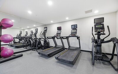 Holiday Inn Express And Suites Raleigh West Lenovo Center by IHG