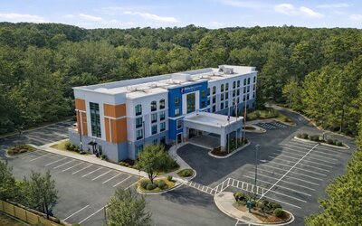 Holiday Inn Express And Suites Raleigh West Lenovo Center by IHG