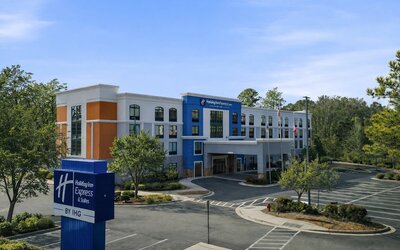 Holiday Inn Express And Suites Raleigh West Lenovo Center by IHG