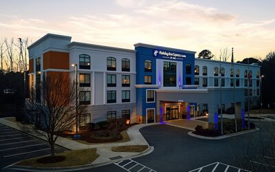 Holiday Inn Express And Suites Raleigh West Lenovo Center by IHG