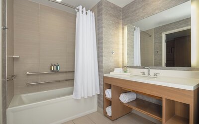 JB Duke Hotel