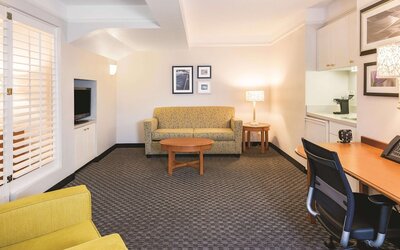 La Quinta Inn & Suites by Wyndham Univ Area Chapel Hill
