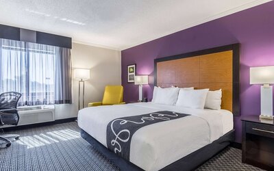 La Quinta Inn & Suites by Wyndham Univ Area Chapel Hill