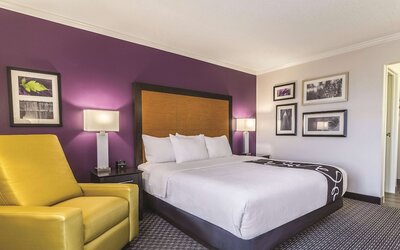La Quinta Inn & Suites by Wyndham Univ Area Chapel Hill