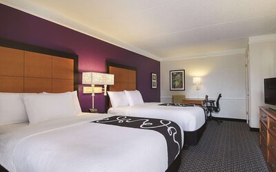 La Quinta Inn & Suites by Wyndham Univ Area Chapel Hill
