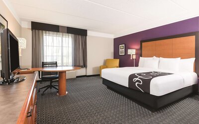 La Quinta Inn & Suites by Wyndham Univ Area Chapel Hill
