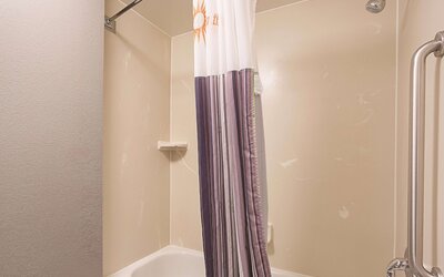 La Quinta Inn & Suites by Wyndham Univ Area Chapel Hill