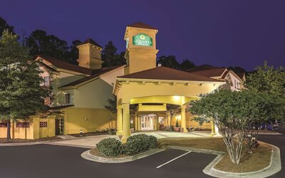 La Quinta Inn & Suites by Wyndham Univ Area Chapel Hill