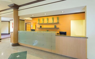 La Quinta Inn & Suites by Wyndham Raleigh/Durham Southpoint