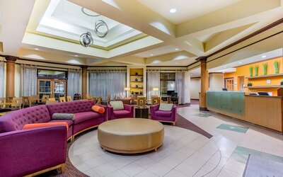 La Quinta Inn & Suites by Wyndham Raleigh/Durham Southpoint