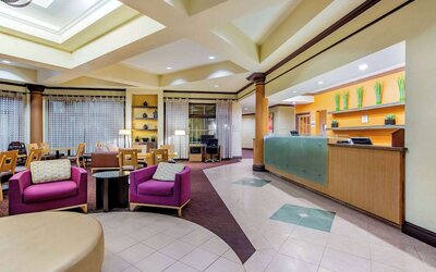 La Quinta Inn & Suites by Wyndham Raleigh/Durham Southpoint