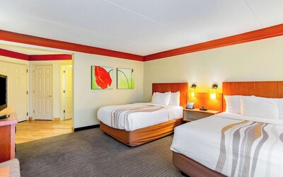 La Quinta Inn & Suites by Wyndham Raleigh/Durham Southpoint