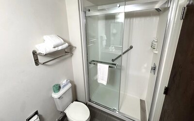 Wingate by Wyndham Raleigh Durham Airport RTP