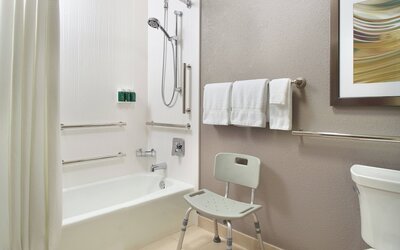 Courtyard by Marriott Raleigh/Cary