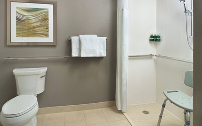 Courtyard by Marriott Raleigh/Cary
