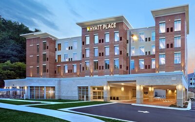 Hyatt Place Chapel Hill / Southern Village
