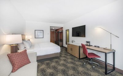 DoubleTree by Hilton Raleigh - Cary