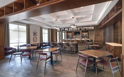 DoubleTree by Hilton Raleigh - Cary