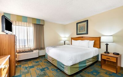 La Quinta Inn & Suites by Wyndham El Paso East