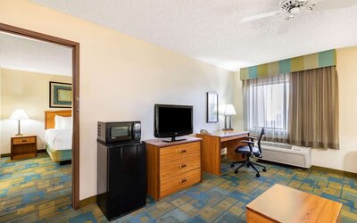 La Quinta Inn & Suites by Wyndham El Paso East