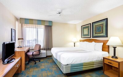 La Quinta Inn & Suites by Wyndham El Paso East