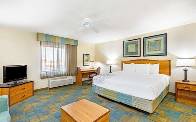 La Quinta Inn & Suites by Wyndham El Paso East