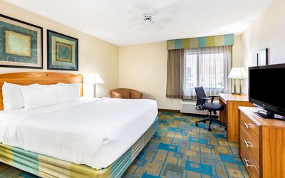 La Quinta Inn & Suites by Wyndham El Paso East
